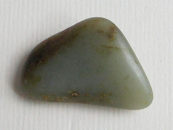 Dark yellowish green river pebble – (9878)